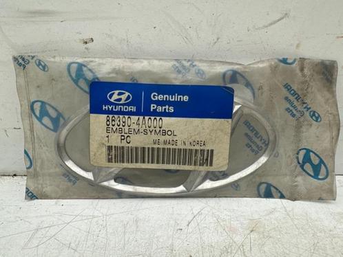 Embleem van een Hyundai Tucson, Auto-onderdelen, Carrosserie, Hyundai, Gebruikt, 3 maanden garantie, Ophalen of Verzenden