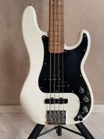 Fender Précision, Musique & Instruments, Instruments à corde | Guitares | Basses, Enlèvement, Comme neuf