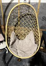 Hangend ei, Tuin en Terras, Ophalen of Verzenden, Zo goed als nieuw, Hout