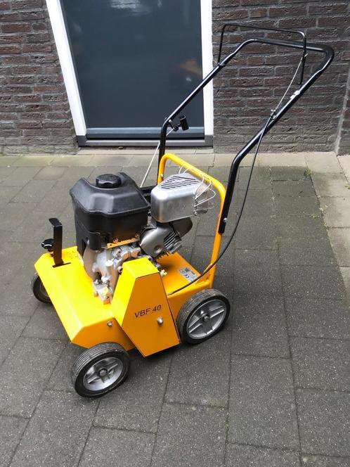 Te Huur: Stiga VBF-40 verticuteermachine, Hobby en Vrije tijd, Overige Hobby en Vrije tijd, Gebruikt, Ophalen