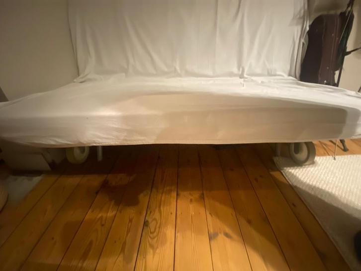 Sofa bed, Huis en Inrichting, Zetels | Zetels, Zo goed als nieuw, Rechte bank, Tweepersoons, 150 tot 200 cm, 75 tot 100 cm, Hout