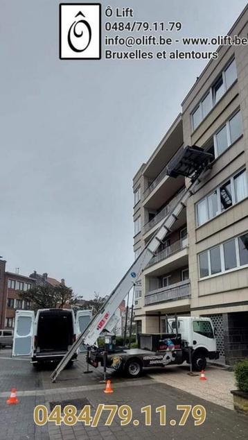 Liftservice voor verhuizingen met machinist  beschikbaar voor biedingen