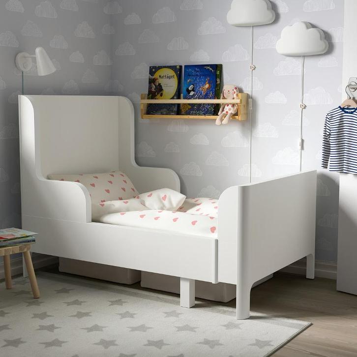 IKEA BUSUNGE meegroeibed (wit) + matras - uitstekende staat, Kinderen en Baby's, Kinderkamer | Bedden, Zo goed als nieuw, 180 cm of meer