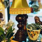 Vintage tafellamp massief hout en Granny lampenkap, Ophalen of Verzenden, Hout