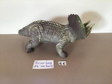 5 dino's aan slechts 10 euro per stuk beschikbaar voor biedingen