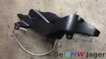 Deksel regeleenheid rechts BMW E65 51717115226 beschikbaar voor biedingen
