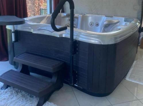 Bubbelbad/spa, Tuin en Terras, Bubbelbaden en Hottubs, Zo goed als nieuw, Vast, Afdekzeil, Filter, Pomp, Trap, Ophalen