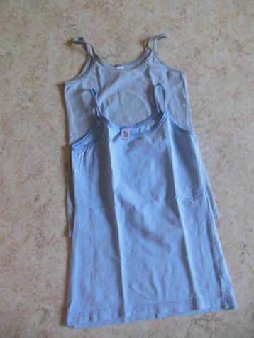 2 onderhemdjes Here&there 146-152 beschikbaar voor biedingen