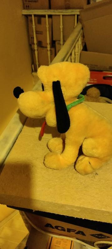 Pluto in pluche beschikbaar voor biedingen