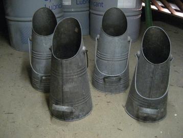 4 Antieke Kolentuiten. beschikbaar voor biedingen