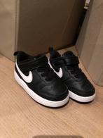 Schoenen Nike maat 21, Kinderen en Baby's, Kinderkleding | Schoenen en Sokken, Ophalen, Zo goed als nieuw, Schoenen