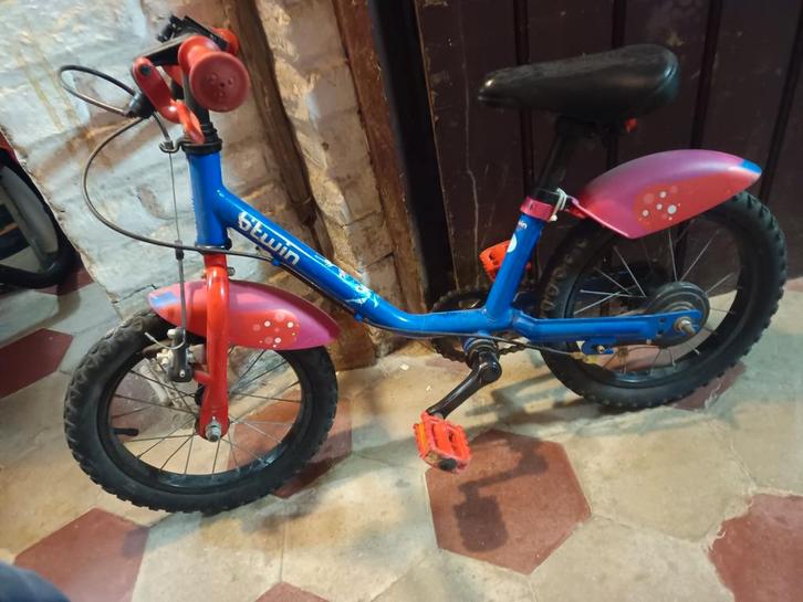 BTwin peuterfiets + leerwieltjes, Fietsen en Brommers, Fietsen | Kinderfietsjes, Ophalen