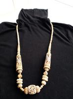 Collier en corne sculpté, Handtassen en Accessoires, Kettingen, Ophalen, Zo goed als nieuw, Beige