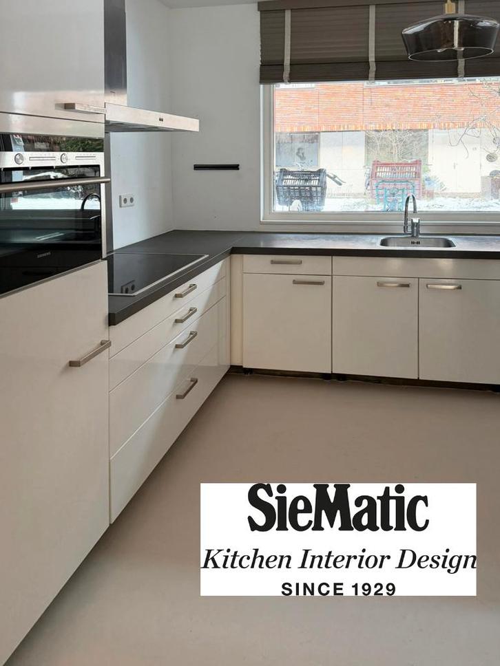Siematic L keuken 245 x 274 cm hoogglans wit met apparatuur, Huis en Inrichting, Keuken | Complete keukens, Gebruikt, Hoekkeuken