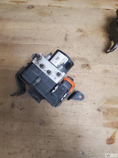 Suzuki Swift 2010 - 2015 abs pomp 56110-68la0  / 0265242044, Auto-onderdelen, Remmen en Aandrijving, Suzuki, Gebruikt, Ophalen of Verzenden