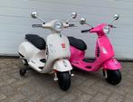 Kinder Scooter Vespa + windscherm en beautycase, 12V, Kinderen en Baby's, Ophalen of Verzenden, Nieuw