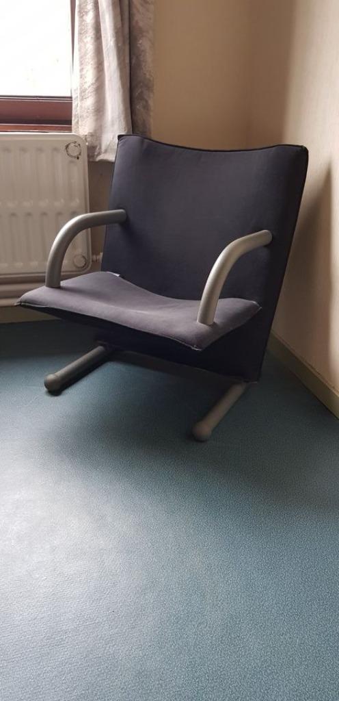 Vintage BURKHARD VOGTHERR 'T-Line' armstoel voor ARFLEX, Antiek en Kunst, Antiek | Meubels | Stoelen en Sofa's, Ophalen