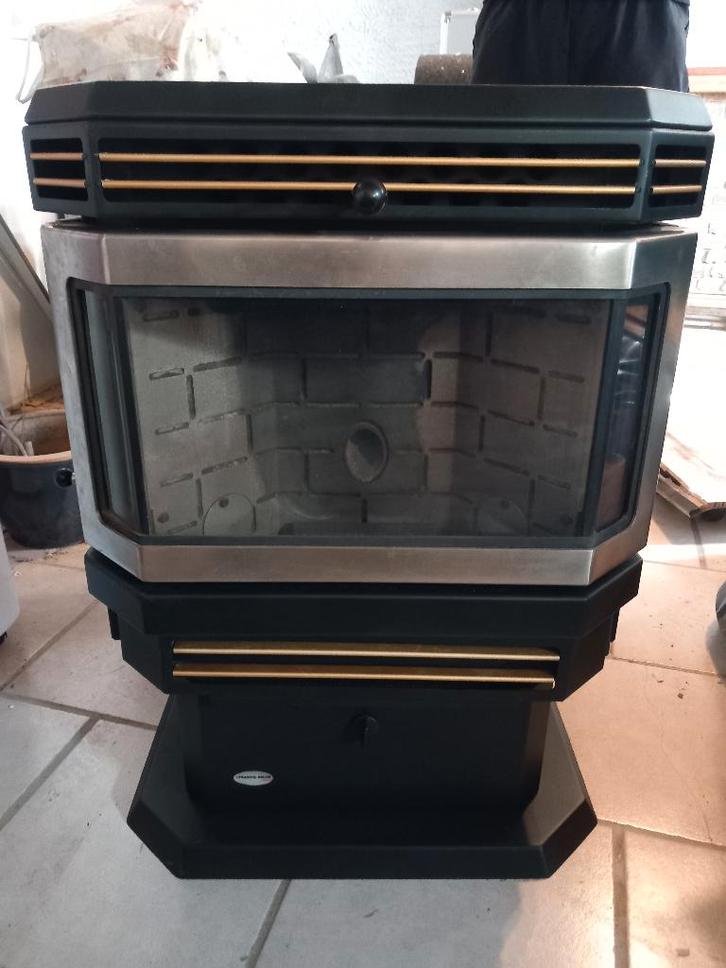 Poêle à pellet, Maison & Meubles, Poêles, Enlèvement