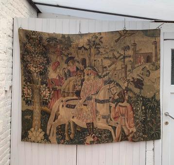 Oud vintage wandtapijt beschikbaar voor biedingen