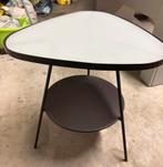 Klein design tafeltje, Huis en Inrichting, Tafels | Salontafels, Gebruikt, 50 tot 100 cm, 50 tot 75 cm, Ophalen of Verzenden