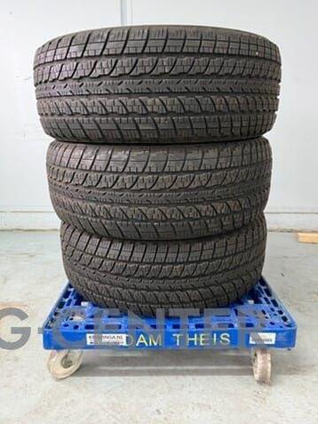 G- Klasse Banden set van 3 Dunlop 255/60 R18 Grandtrek ST 80 beschikbaar voor biedingen