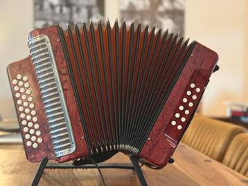 Hohner Corona II  GCF zeer goede staat prachtige klank. beschikbaar voor biedingen