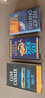 Clive Cussler -  Atlantis ontdekt / Vixen 03   schokgolf, Ophalen of Verzenden, Zo goed als nieuw, Clive Cussler
