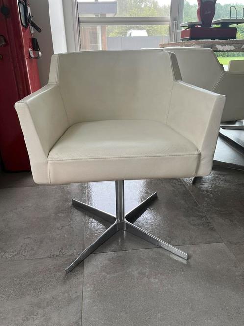 Witte lederen eetkamerstoelen Mobitec, Huis en Inrichting, Fauteuils, Zo goed als nieuw, Ophalen