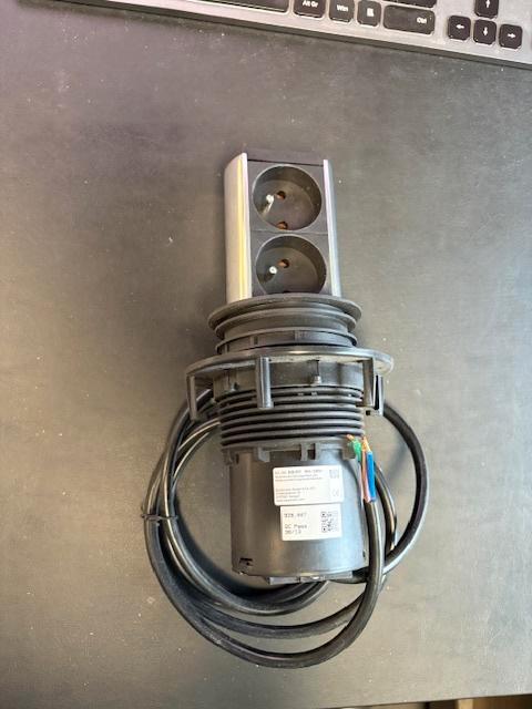 Prise pour plan de travail, Maison & Meubles, Cuisine | Éléments de cuisine, Neuf, Moins de 100 cm, Moins de 50 cm, Noir, Enlèvement