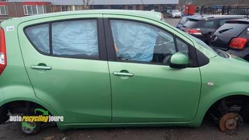 Portier 4Deurs rechts-voor van een Suzuki Splash (ZJDB) beschikbaar voor biedingen