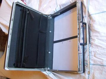Samsonite attaché-case noir années 70 / 45,5 x 32,5 x  9 cm