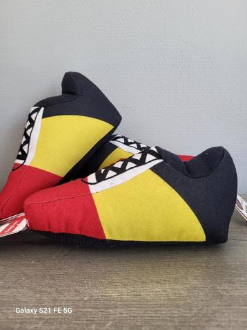 Hondenspeeltje:schoen beschikbaar voor biedingen