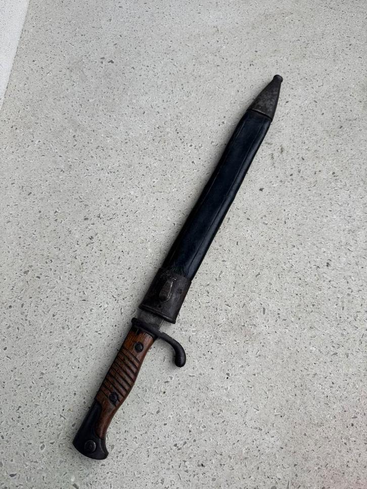 Wo1 Duitse butcher bajonet met lederen schede, Verzamelen, Militaria | Algemeen, Ophalen of Verzenden