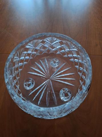 Kristallen schaal diameter 18cm hoogte 11cm volloodkristal beschikbaar voor biedingen