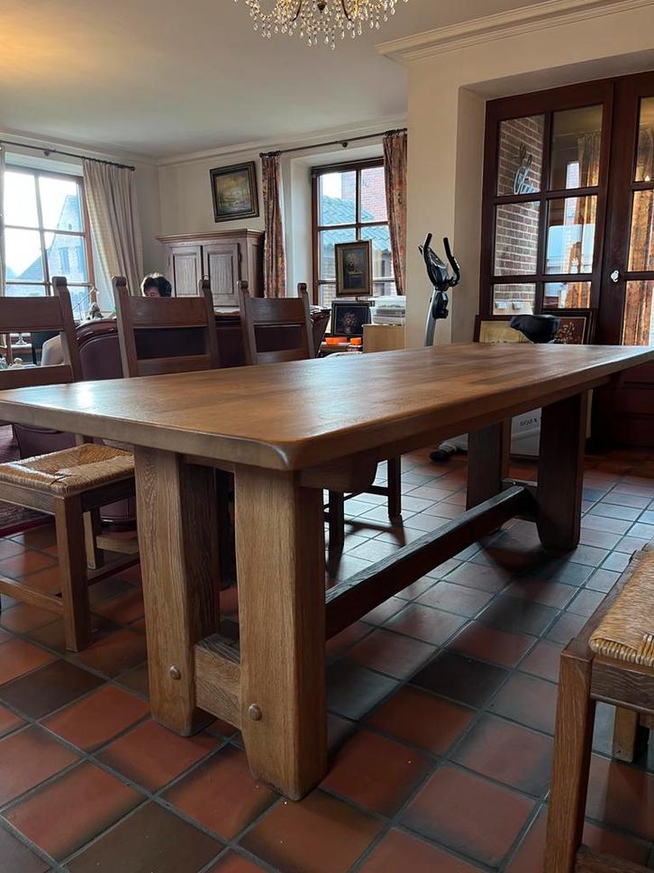 Grande table à manger en chêne massif pâle, parfait état, Maison & Meubles, Salles à manger complètes, Utilisé, 6 à 8 chaises
