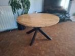 Stijlvolle ronde eettafel – massief hout & metalen onderstel, Huis en Inrichting, Ophalen, Zo goed als nieuw