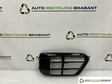 Bumperrooster rechtsvoor zwart BMW X1 F48 ('15-'19) 7383356 beschikbaar voor biedingen