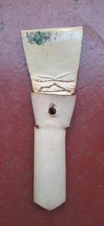 Gousset baïonnette, Collections, Enlèvement