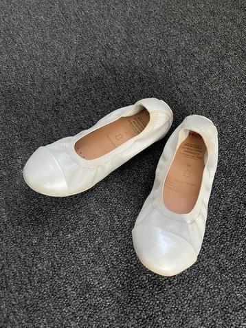 ballerines blanches Geox 31 disponible aux enchères