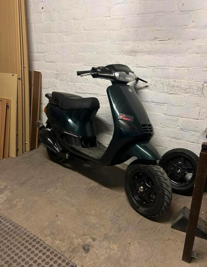 Piaggio zip rst type 3, Fietsen en Brommers, Scooters | Piaggio, Zo goed als nieuw, Zip, Klasse A (25 km/u), Tweetakt, Ophalen