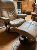 Schommelstoel met voetsteun, Huis en Inrichting, Fauteuils, Gebruikt, Leer