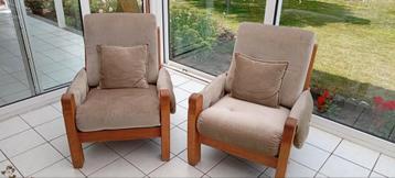 Vintage salon (2x éénzitfauteuil & een driezit) beschikbaar voor biedingen