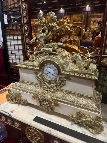 Horloge ancienne en bronze avec marbre, Enlèvement