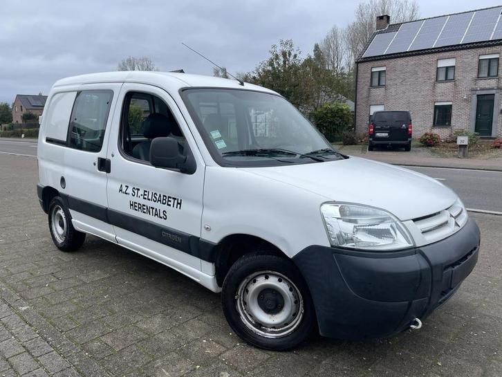 Citroën Berlingo 1.4 Benzine - Lichte vracht - Trekhaak, Auto's, Bestelwagens en Lichte vracht, Bedrijf, Te koop, ABS, Centrale vergrendeling