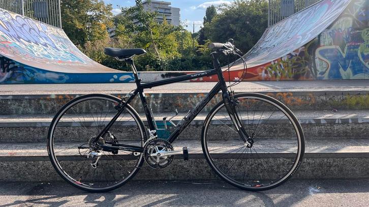 Specialized sirrus taille L, Fietsen en Brommers, Fietsen | Heren | Sportfietsen en Toerfietsen, Zo goed als nieuw, Overige merken