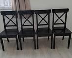 4 chaises noires la marque IKEA