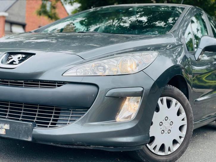 Peugeot 308 airco 1,6 benzine 106,000 km 2011, Auto's, Peugeot, Particulier, ABS, Airbags, Airconditioning, Cruise Control, Elektrische buitenspiegels