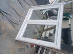 Wit pvc venster, Doe-het-zelf en Bouw, Raamkozijnen en Schuifdeuren, Kunststof, Raamkozijn, Zo goed als nieuw, 75 tot 150 cm