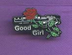 Superbe pins guns n roses pistolet revolver avec rose  y121, Verzamelen, Verzenden, Zo goed als nieuw, Overige onderwerpen