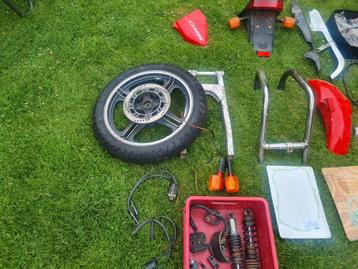 Onderdelen voor een honda Cb 450 beschikbaar voor biedingen